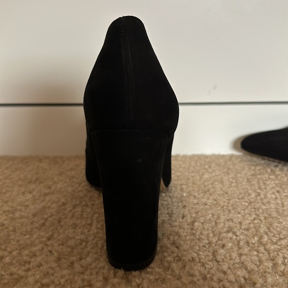 Vince Camuto Ableen block heels- black suede - Picture 6 of 7